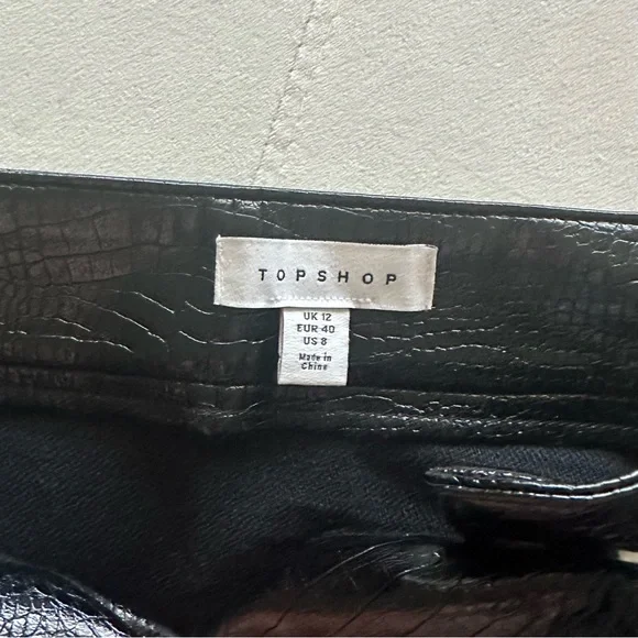 Topshop vegan leather mini skirt, black, size 8 NWOT - Picture 3 of 5